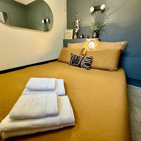 Le Poete - Confort - Parking Prive - Wifi Apartment